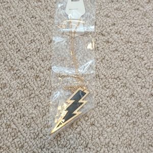 Black lightning lock necklace